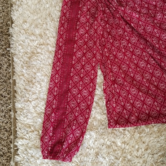 St Johns Bay top - Picture 2 of 3